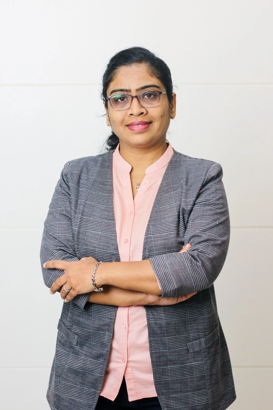 Dr Kirti Bhawle - Solat